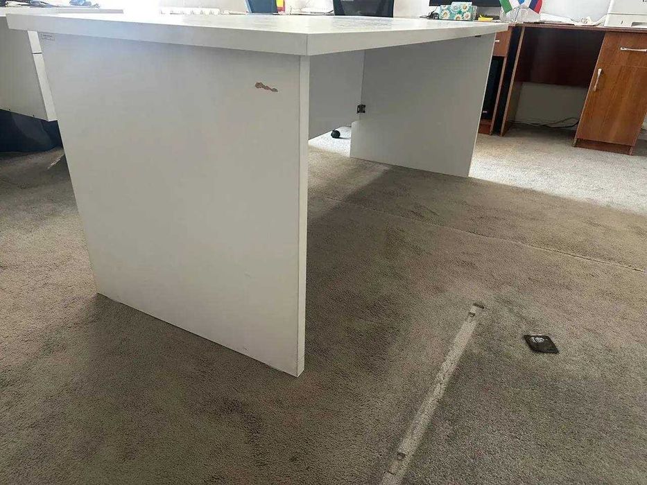 Рабочий компьютерный стол