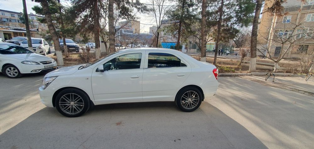 Cobalt 4 avtomat sotiladi