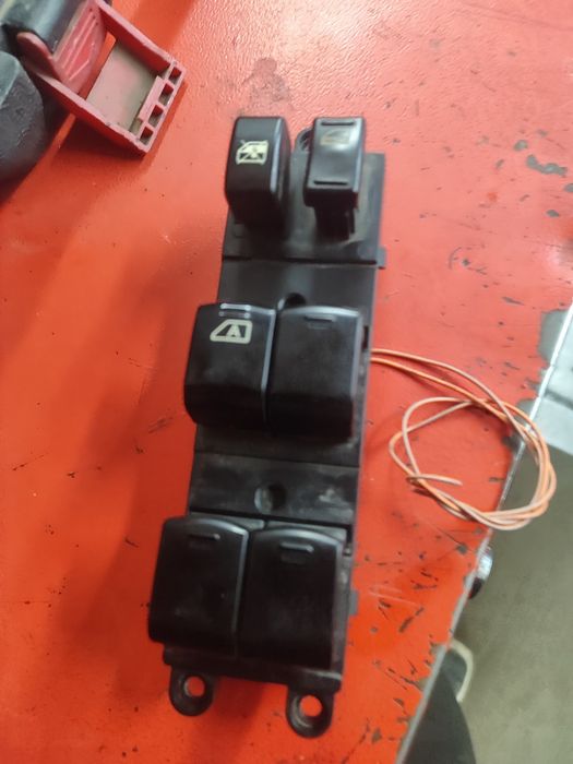 Стеклоподъёмник на Субару оутбак