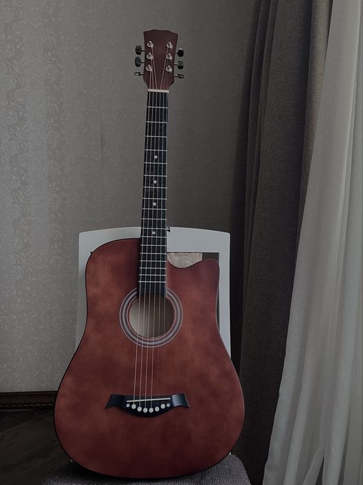 Новая акустическая гитара