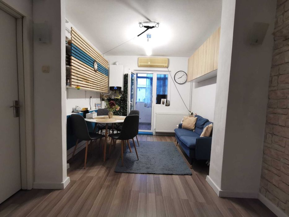 Apartament 2 camere Decomandat