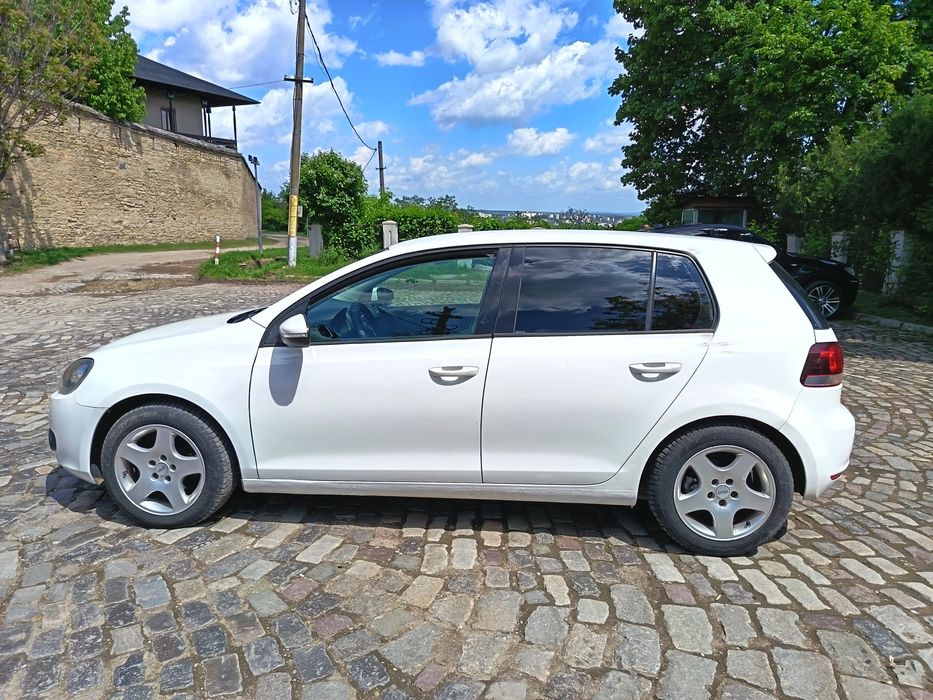 VOLKSWAGEN Golf 2011 — imagine 4