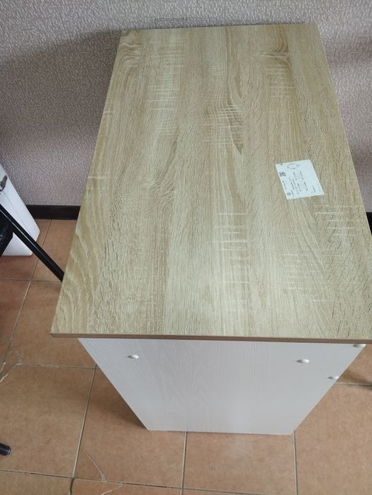 Стол новый 400 мын