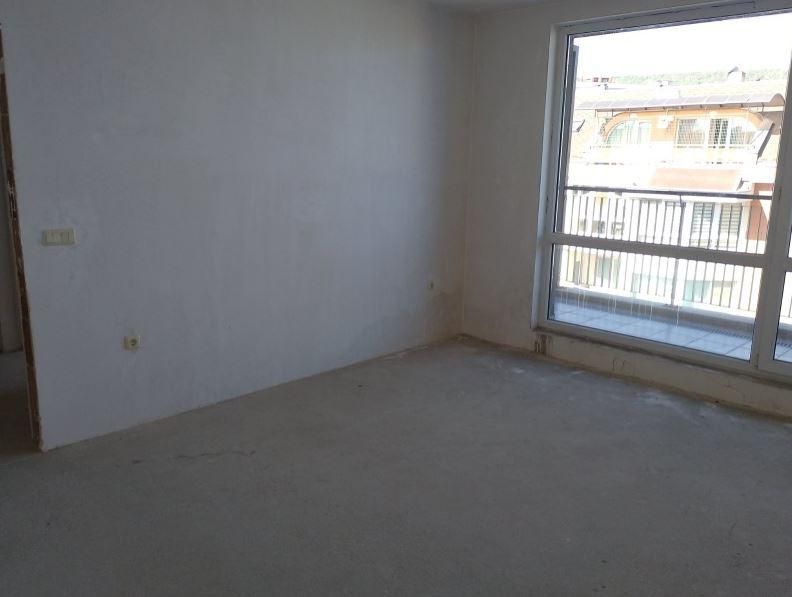 Продава се Тристаен апартамент в Варна, Левски - 82 кв.м за 2671 €/кв.м - Снимка #8