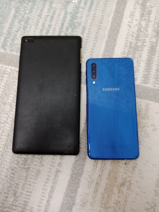 Телефон сатылады істемейді!!