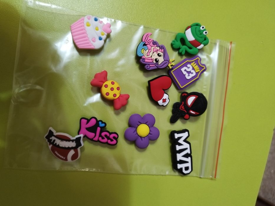 Джибитсы украшение для кроксов