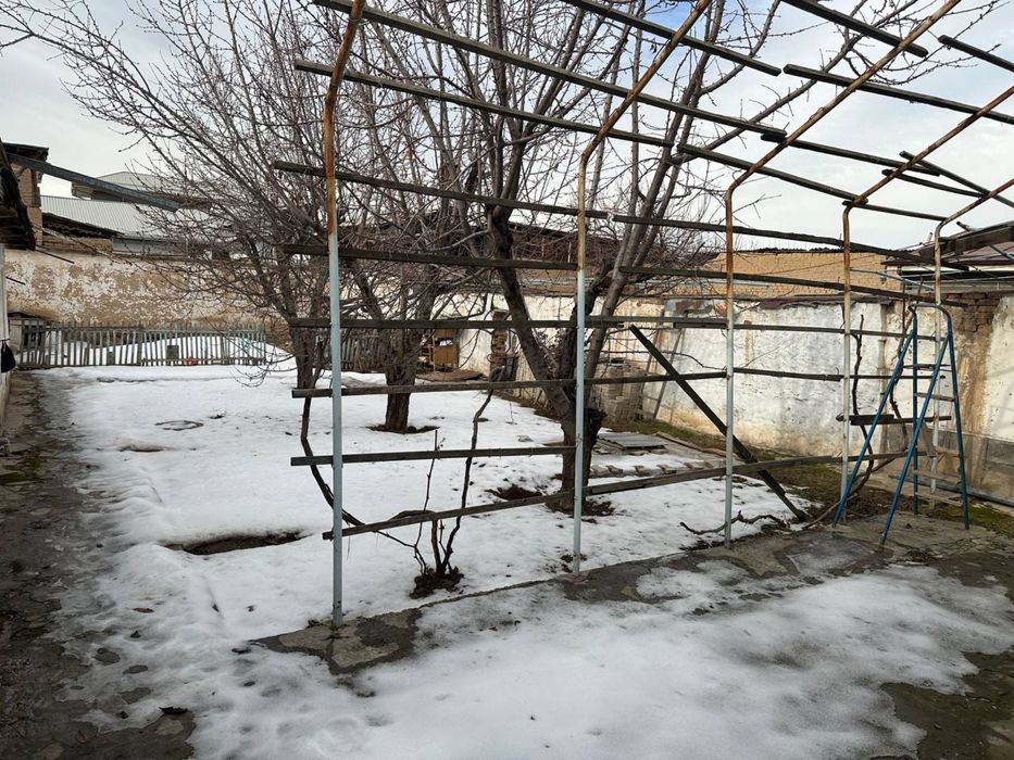 Юнусободда 4 соток дан ошуро участка барча коммуникацияси бор