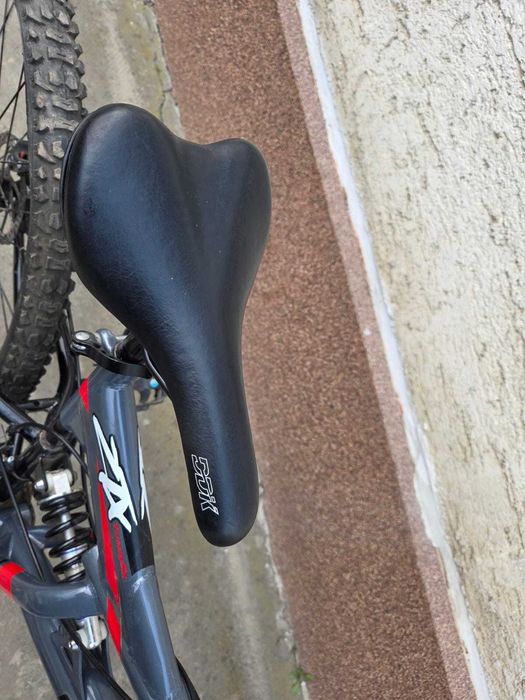 Bicicleta CARPAT ZTX C2642A, cadru otel, 18 viteze, culoare gri/rosu
