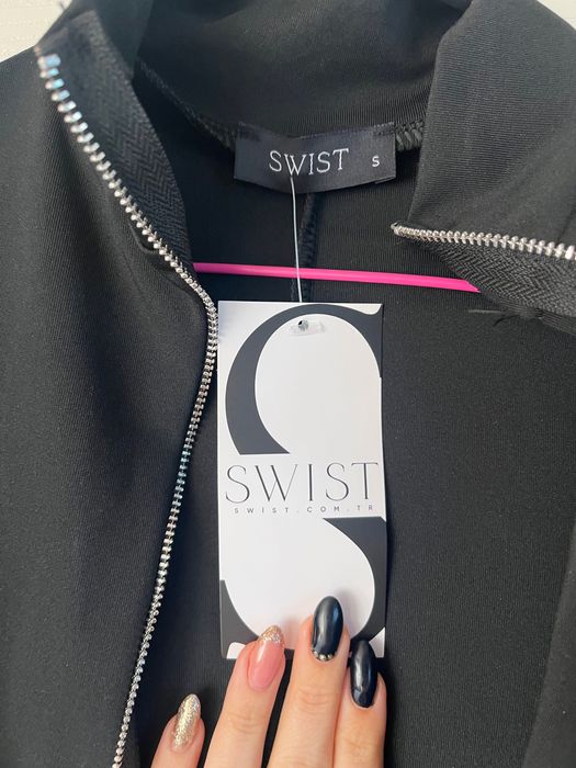 Дамски спортен гащеризон