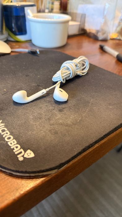 iPhone XS 64 GB - Перфектен + оригинални слушалки