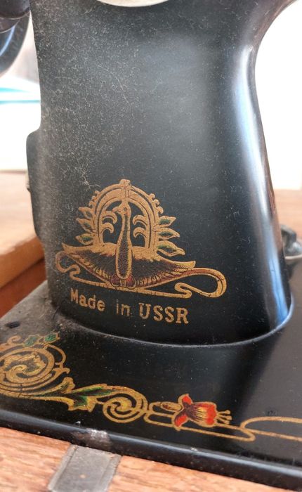 Ретро шевна машина -крачна UNION