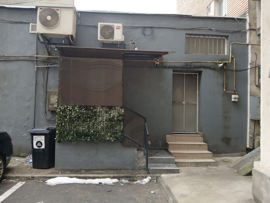 Inchiriez spatiu comercial(cu vitrina) Vlaicu principala