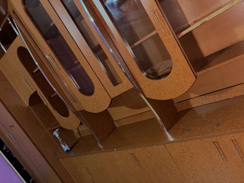 Vând mobila din anunț, pentru detalii contactați mă