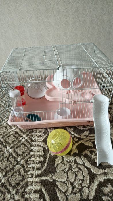 Продам клетку в идеальном состоянии