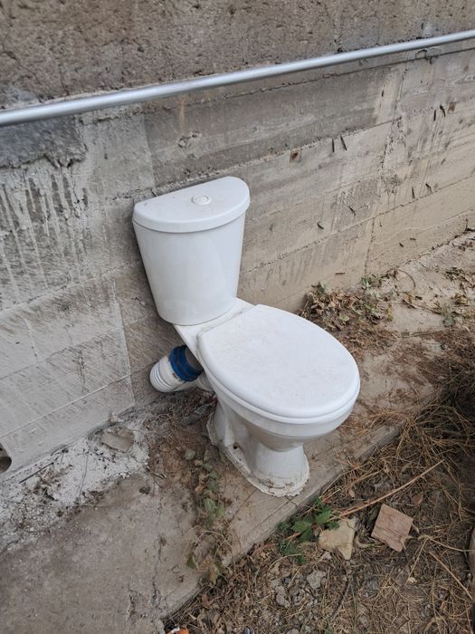 Продам ванну и унитаз
