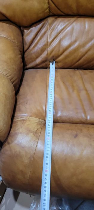 Уникална холова гарнитура от естествена кожа и масивна холна маса