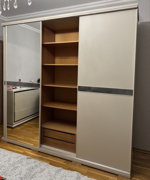 Спальный гарнитур Италия