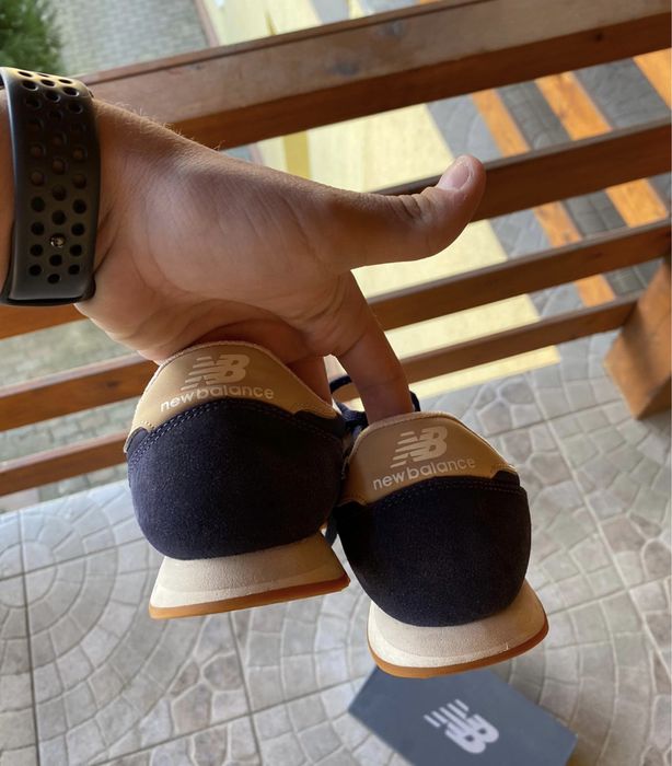 Vand New Balance 720 90 lei