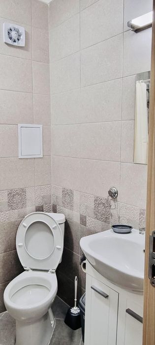 Дава се под наем Двустаен апартамент в Бургас, Меден рудник - зона А - 64 кв.м за 357 € - Снимка #3