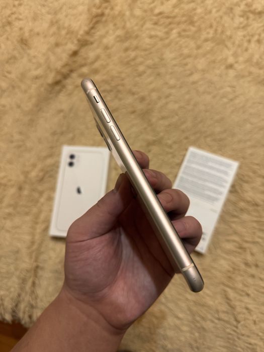 iPhone 11 128GB. 77% EAC. В отличном состоянии!