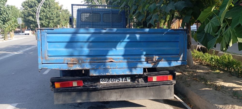 Mersedes gegant 811 364 mator xolati yaxshi metan propan