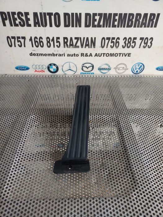 Pedala Acceleratie Bmw F10 F11 F01 F02 F03 F04 X5 X6 Volan Stanga Cod  Dezmembrez Bmw Seria 7 F01 F