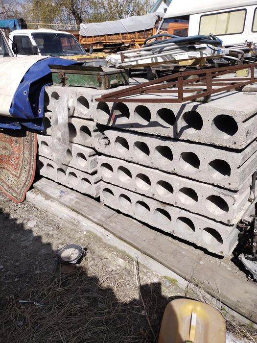 Продам плиты перекрытия размер 4,5 / 1,2