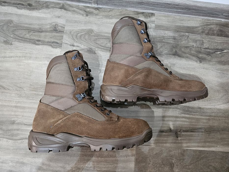 Bocanci Yds nr 42, dimensiune talpic 27,5 cm.