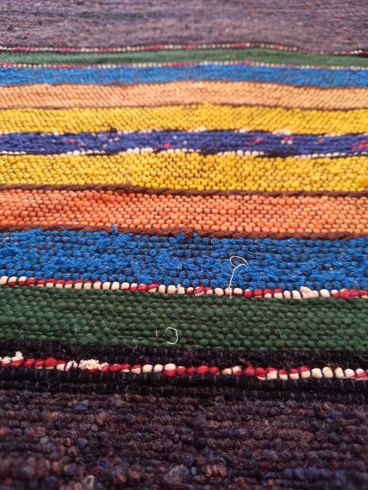 Шарена тъкана пътека 270 см на 115см