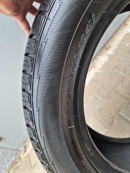 Продам шины Nexen 2 штуки 235/55 R18