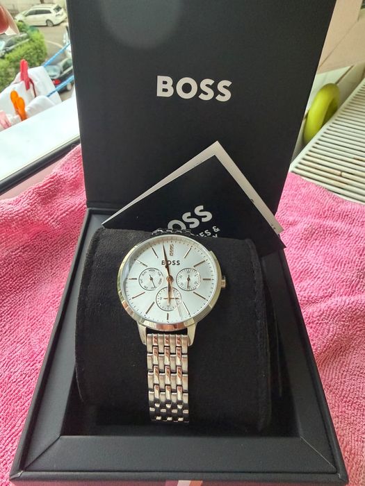 Ceas nou Hugo Boss cu pietre damă