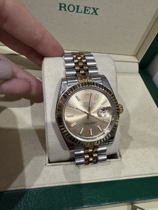 ceas superb auriu argintiu