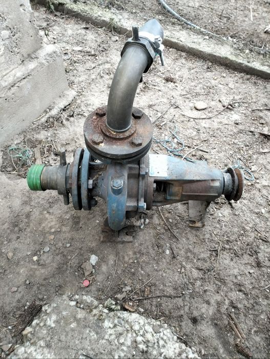 Vând pompe presiune irigat