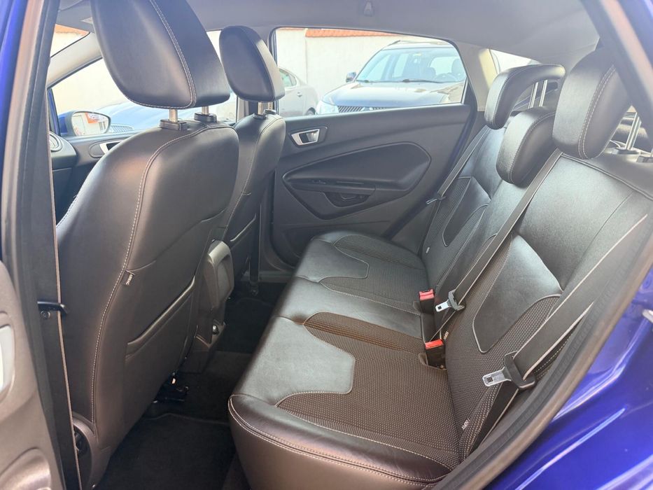 vand ford fiesta 2014 benzina