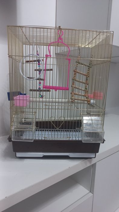 Продаю клетку для попугаев