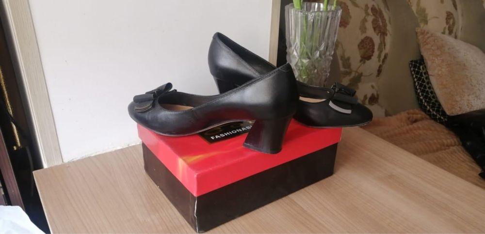 Женские обувь в отл сост