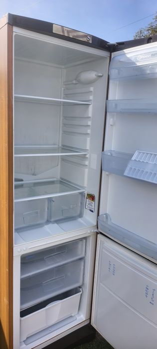 Продам холодильник indesit, в отличном состоянии
