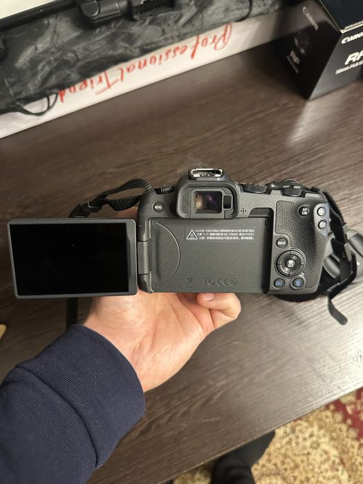 Продам Canon EOS R8 kit RF 24-50mm f/4.5-6.3 IS STM