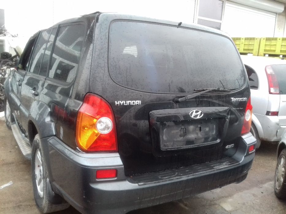 Hyndai Terracan-3,0дизел/150к.с./02г-на части