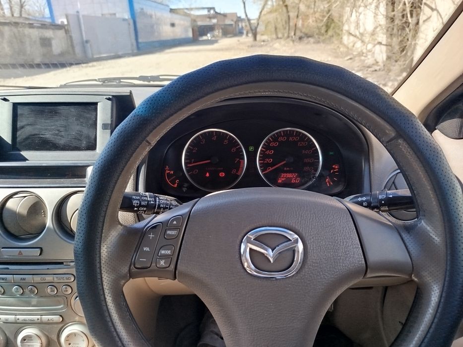 Продам автомобиль mazda atenza