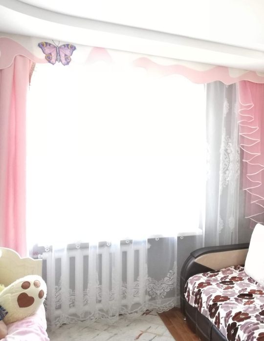 Продаю шторы для детской комнаты (для  девочек)