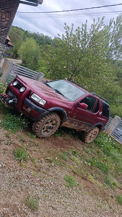 Vând jeep Opel Frontera