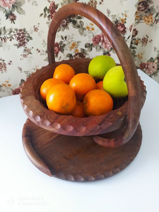 Фруктовница из дерева