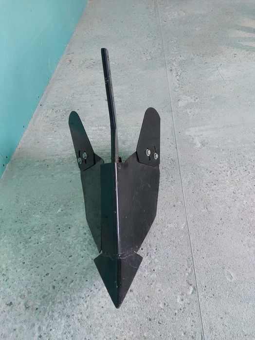 Продавам чисто нов браздир от мотофреза GARDENIAа