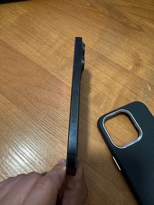 Продам Apple 15 pro 128g