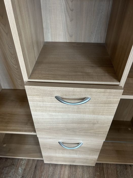 Dulap living cu vitrina