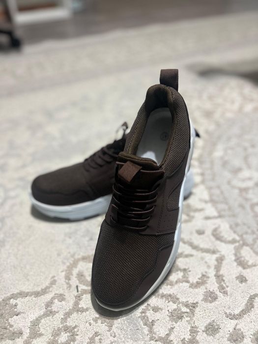 Кросовки в наличии