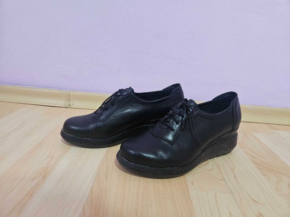 Дамски обувки от естествена кожа