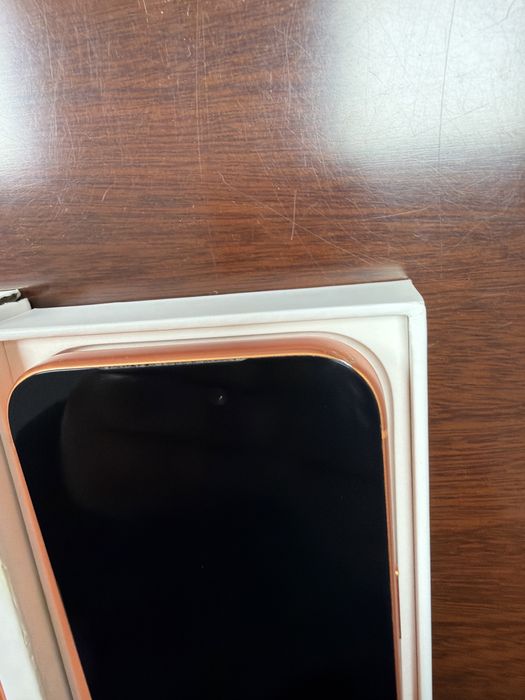 Vand iphone 17 pro orange