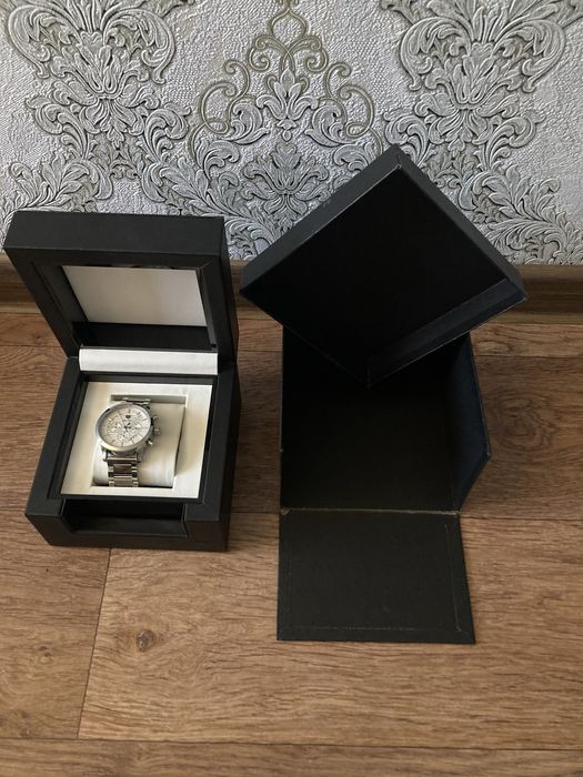 Продам часы